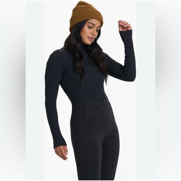 Vuori Bleeker Ribbed Brown Caramel Long Sleeve Mock Neck Bodysuit Size M - Picture 4 of 16